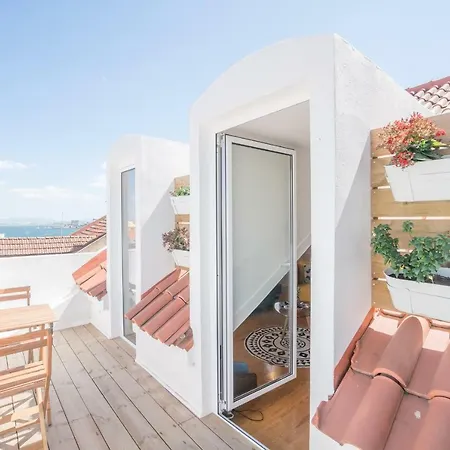 Rooftop W/ Two Terraces *